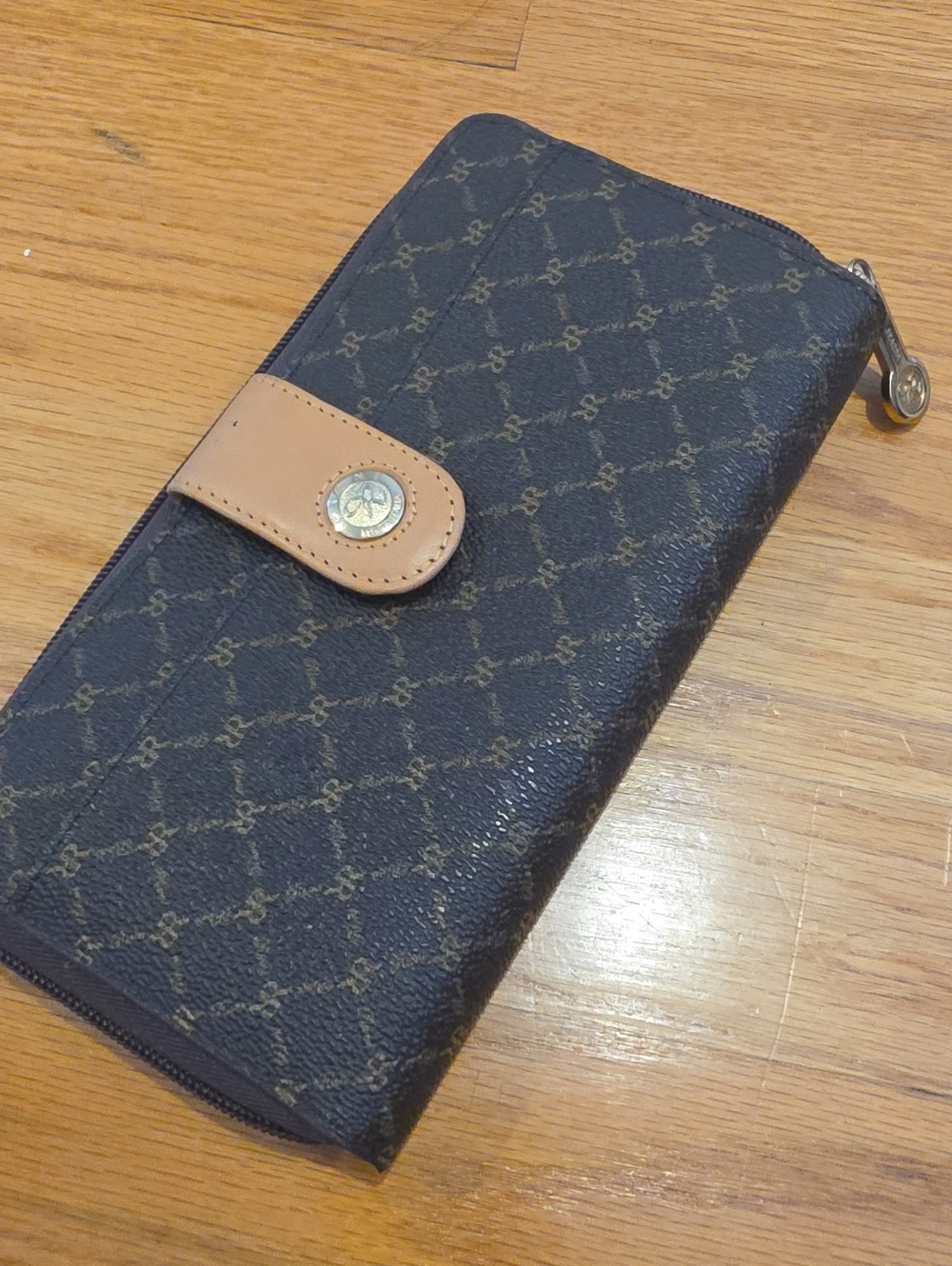 Rioni Monogram Brown Zip Wallet